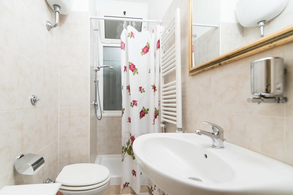 Le Rose B&B Róma Szoba fotó